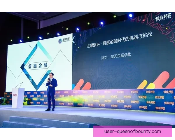 洛萨诺重返埃因霍温再度加盟 展望新赛季挑战与机遇